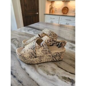 Matisse Runaway Platform Sandals Snakeskin‎ Ankle Strap Wedge Heels Sz 7